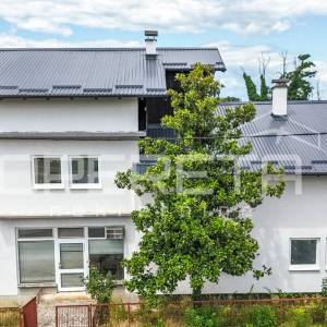 PRODAJA, KUĆA  ROH BAU S IZUZETNIM POTENCIJALOM, MOKRICE, BLIZU CENTRA OROSLAVJA