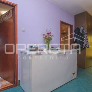 PRODAJA, KUĆA, Sv. I. ZELINA, LAKTEC, samostojeća kuća, 220 m2 u mirnom naselju