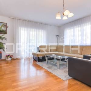 PRODAJA, KUĆA, VELIKA GORICA, GAJEVA, NKP: 325m2, parcela: 857m2
