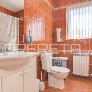 PRODAJA, KUĆA, VELIKA GORICA, GAJEVA, NKP: 325m2, parcela: 857m2