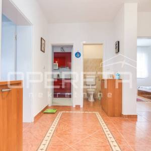 PRODAJA, KUĆA, VELIKA GORICA, GAJEVA, NKP: 325m2, parcela: 857m2