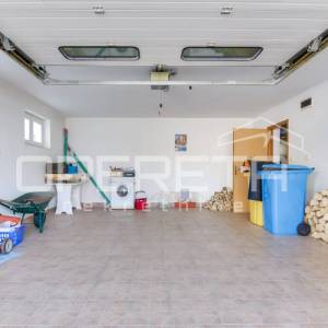 PRODAJA, KUĆA, VELIKA GORICA, GAJEVA, NKP: 325m2, parcela: 857m2