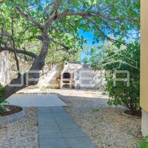 PRODAJA, KUĆA/VILLA, PAG - PAG CENTAR, 290 m2 na parceli od 426 m2