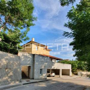 PRODAJA, KUĆA/VILLA, PAG - PAG CENTAR, 290 m2 na parceli od 426 m2