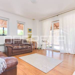 PRODAJA, KUĆA/VILLA, PAG - PAG CENTAR, 290 m2 na parceli od 426 m2