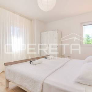 PRODAJA, KUĆA/VILLA, PAG - PAG CENTAR, 290 m2 na parceli od 426 m2