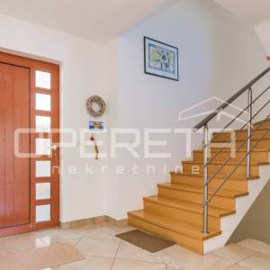 PRODAJA, KUĆA/VILLA, PAG - PAG CENTAR, 290 m2 na parceli od 426 m2
