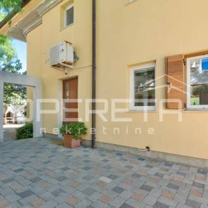 PRODAJA, KUĆA/VILLA, PAG - PAG CENTAR, 290 m2 na parceli od 426 m2