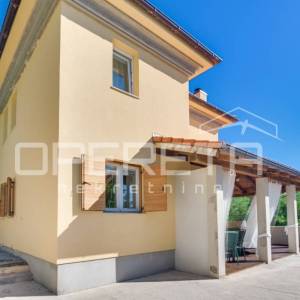 PRODAJA, KUĆA/VILLA, PAG - PAG CENTAR, 290 m2 na parceli od 426 m2