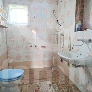 PRODAJA KUĆE S POMOĆNIM OBJEKTIMA TE DVA JUTRA ZEMLJE U LAĐEVCU