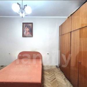 PRODAJA KUĆE SA POTENCIJALOM NA ATRAKTIVNOJ LOKACIJI