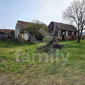PRODAJA KUĆE SA PROSTRANOM OKUĆNICOM U DRAGOVCIMA
