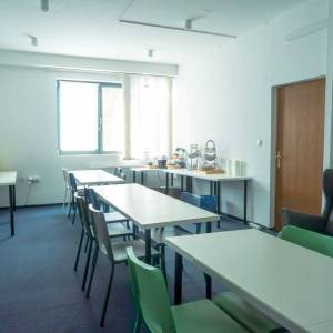 Prodaja, Kvaternikov trg, poslovni prostor 48 m2 na 1 katu, lift