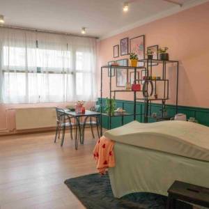 Prodaja, Kvaternikov trg, poslovni prostor 50m2 na 1 katu, lift