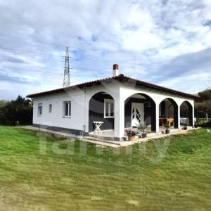PRODAJA OBITELJSKE KUĆE U MIRNOM NASELJU