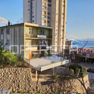 PRODAJA, OBJEKT SA GRAĐEVINSKOM DOZVOLOM ZA REKONSTRUKCIJU, RIJEKA, CENTAR