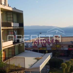 PRODAJA, OBJEKT SA GRAĐEVINSKOM DOZVOLOM ZA REKONSTRUKCIJU, RIJEKA, CENTAR