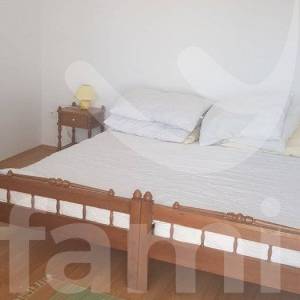 PRODAJA PROSTRANE KUĆE SA ČETIRI STANA NA 500 M OD MORA
