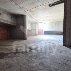 PRODAJA PROSTRANOG POSLOVNOG PROSTORA U BLIZINI CENTRA PULE