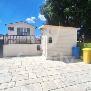PRODAJA ŠARMANTNE DVOETAŽNE KUĆE U MIRNOM NASELJU