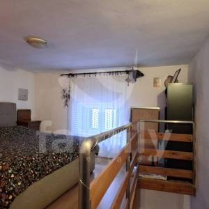 PRODAJA ŠARMANTNE KUĆE U NIZU U VODNJANU