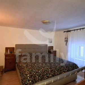 PRODAJA ŠARMANTNE KUĆE U NIZU U VODNJANU