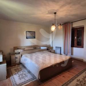 PRODAJA ŠARMANTNE KUĆE ZA RENOVACIJU U MIRNOM NASELJU