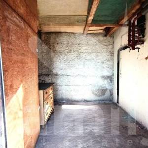 PRODAJA ŠARMANTNE KUĆE ZA RENOVACIJU U MIRNOM NASELJU