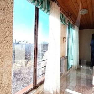 PRODAJA ŠARMANTNE KUĆE ZA RENOVACIJU U MIRNOM NASELJU