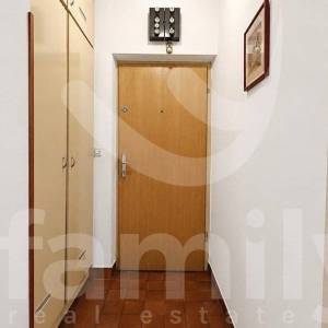 PRODAJA STANA S POTENCIJALOM NA ATRAKTIVNOJ LOKACIJI