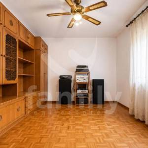 PRODAJA STANA S POTENCIJALOM NA ATRAKTIVNOJ LOKACIJI