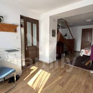 PRODAJA VISOKOISPLATIVE KUĆE SA DVA APARTMANA U ROVINJU