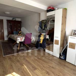 PRODAJA VISOKOISPLATIVE KUĆE SA DVA APARTMANA U ROVINJU