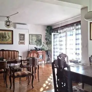 PRODAJA VISOKOISPLATIVE KUĆE SA POGLEDOM NA MORE