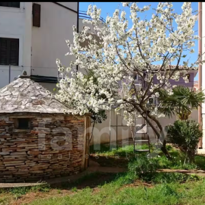 PRODAJA VISOKOISPLATIVE KUĆE SA POGLEDOM NA MORE