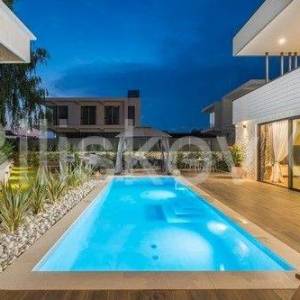Prodaja, Vrsar, Funtana, šesterosobna vila 151m2, bazen