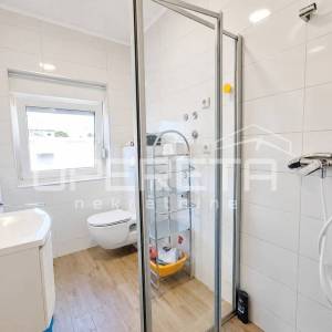 PRODAJA, ZADAR, KOŽINO, KUĆA sa 7 apartmana, pogled na more