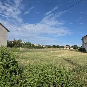 Prodaje se građevinsko zemljište – Marčana, 840 m²