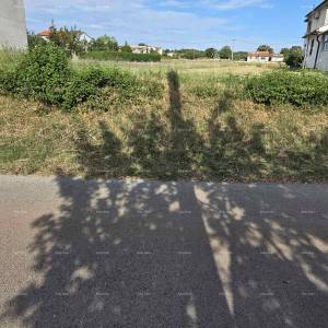Prodaje se građevinsko zemljište – Marčana, 840 m²