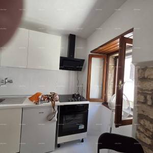 Prodaje se renovirana kamena kuća u centru grada Vodnjan