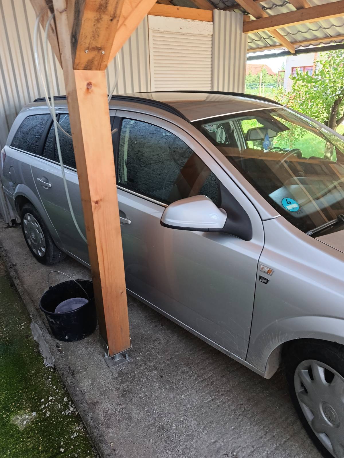 Prodajem navedeni auto u dobrom stanju