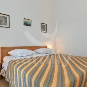 PROFITABILNA APARTMANSKA KUĆA SA BAZENOM I 6 STANOVA