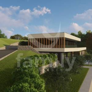 PROSTRANO GRAĐEVINSKO ZEMLJIŠTE SA PROJEKTOM NA MIRNOJ LOKACIJI