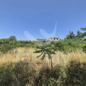 PROSTRANO ZEMLJIŠTE NA MIRNOJ LOKACIJI