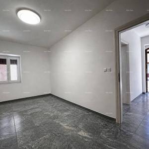 Pula, centar – potpuno renoviran stan, 49,33 m², dvije spavaće sobe
