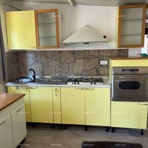 Pula – Valdebek, nezavršena prizemnica s okućnicom