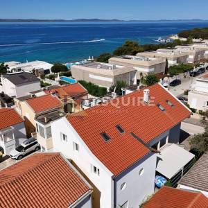 PUNTA SKALA - PETRČANE - DRUGI RED OD MORA Namješten luksuzni penthouse, 168 m²!!!