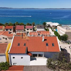 PUNTA SKALA - PETRČANE - DRUGI RED OD MORA Namješten luksuzni penthouse, 168 m²!!!