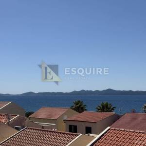 PUNTA SKALA - PETRČANE - DRUGI RED OD MORA Namješten luksuzni penthouse, 168 m²!!!