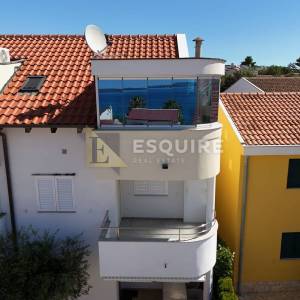 PUNTA SKALA - PETRČANE - DRUGI RED OD MORA Namješten luksuzni penthouse, 168 m²!!!